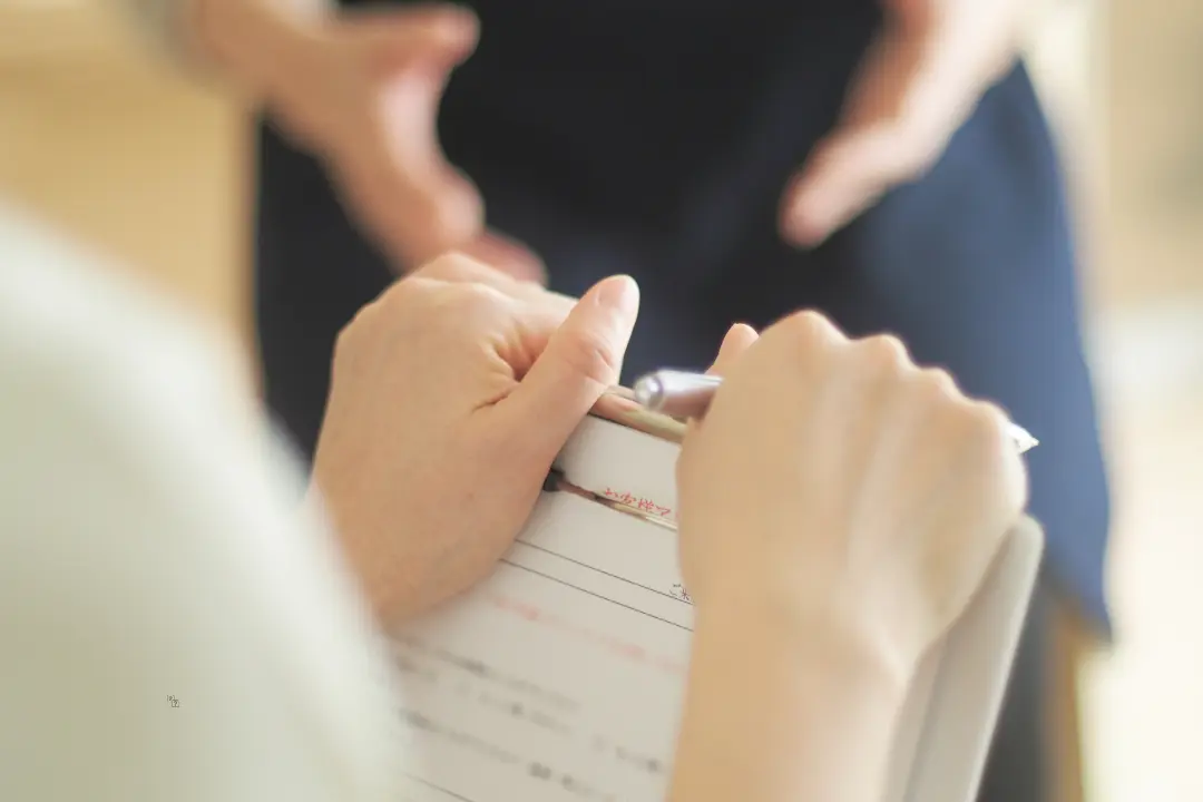 看板製作の打ち合わせ風景